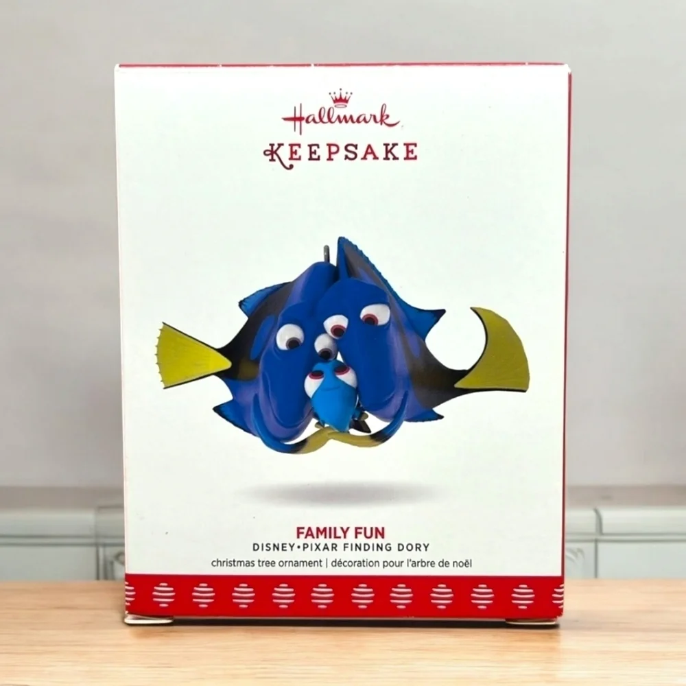 Disney Pixar Original Dory Xmas Tree Decor plus Movie Unboxed